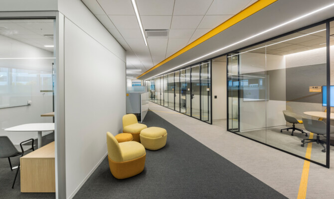 Akami yellow waiting area